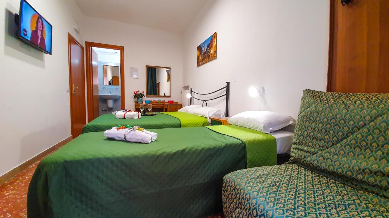 A Casa Simpatia - A Richiesta Parcheggio Gratuito ! Hotel โรม ภายนอก รูปภาพ